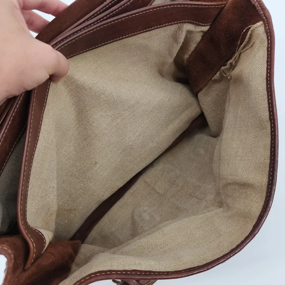 Classic Tan Leather Briefcase - Picture 15 of 16